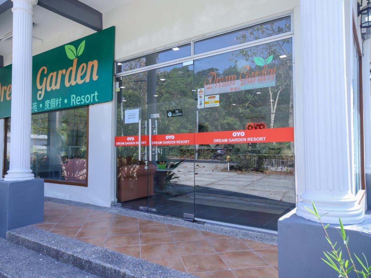 Oyo 89679 Dream Garden Resort Ayer Hangat Exteriör bild